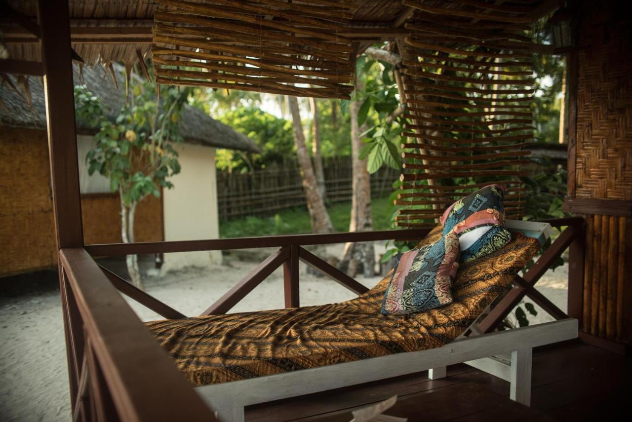 Simeulue Surflodges Lasikin Экстерьер фото
