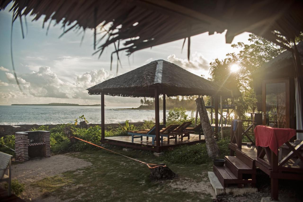 Simeulue Surflodges Lasikin Экстерьер фото
