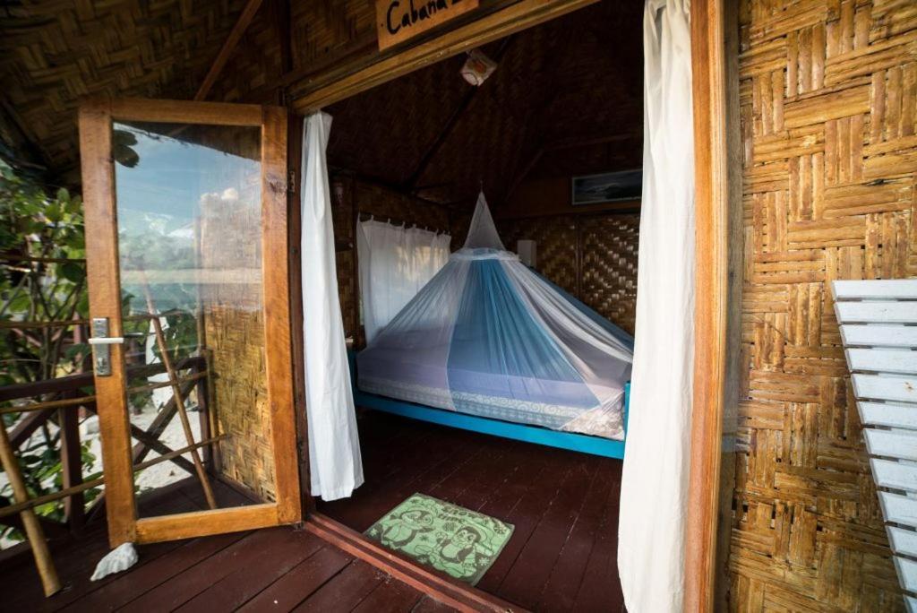 Simeulue Surflodges Lasikin Экстерьер фото